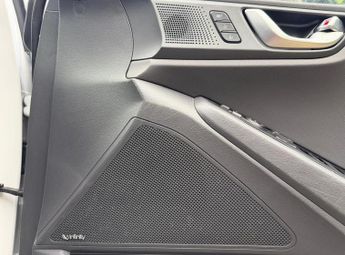 Hyundai IONIQ 1.6 h-GDi Premium SE DCT Euro 6 (s/s) 5dr