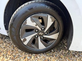 Hyundai IONIQ 1.6 h-GDi Premium SE DCT Euro 6 (s/s) 5dr