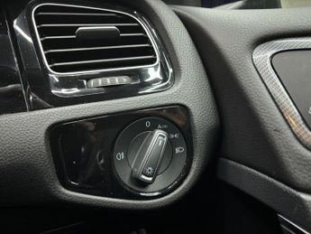 Volkswagen Golf 2.0 TDI R-Line DSG Euro 6 (s/s) 5dr
