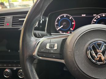 Volkswagen Golf 2.0 TDI R-Line DSG Euro 6 (s/s) 5dr