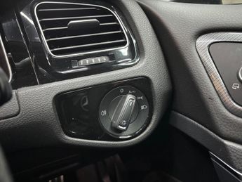 Volkswagen Golf 2.0 TDI R-Line DSG Euro 6 (s/s) 5dr