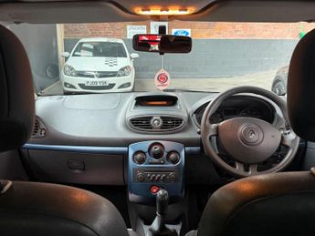 Renault Clio 1.2 16v Expression 3dr