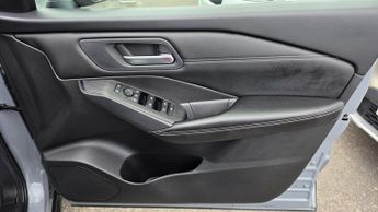 Nissan Qashqai 1.3 DIG-T MHEV Acenta Premium XTRON Euro 6 (s/s) 5dr