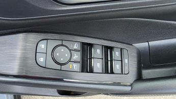 Nissan Qashqai 1.3 DIG-T MHEV Acenta Premium XTRON Euro 6 (s/s) 5dr