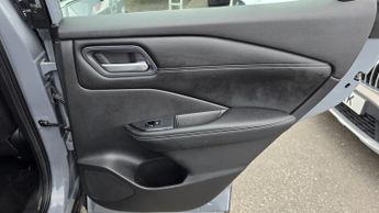 Nissan Qashqai 1.3 DIG-T MHEV Acenta Premium XTRON Euro 6 (s/s) 5dr