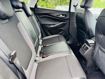 Vauxhall Grandland X 1.6 Turbo D BlueInjection Tech Line Nav Auto Euro 6 (s/s) 5dr