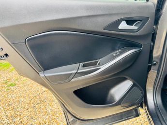 Vauxhall Grandland X 1.6 Turbo D BlueInjection Tech Line Nav Auto Euro 6 (s/s) 5dr
