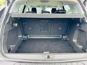 Vauxhall Grandland X 1.6 Turbo D BlueInjection Tech Line Nav Auto Euro 6 (s/s) 5dr