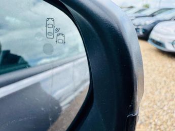 Vauxhall Grandland X 1.6 Turbo D BlueInjection Tech Line Nav Auto Euro 6 (s/s) 5dr