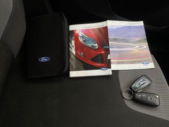 Ford Focus 1.0T EcoBoost Zetec Euro 5 (s/s) 5dr