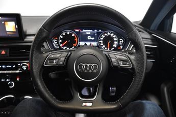 Audi A4 Avant 2.0 TFSI 35 Black Edition S Tronic Euro 6 (s/s) 5dr