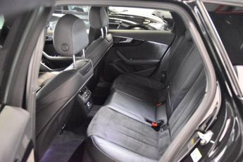 Audi A4 Avant 2.0 TFSI 35 Black Edition S Tronic Euro 6 (s/s) 5dr