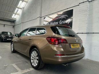 Vauxhall Astra 2.0 CDTi Elite Sports Tourer Auto Euro 5 5dr