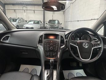 Vauxhall Astra 2.0 CDTi Elite Sports Tourer Auto Euro 5 5dr