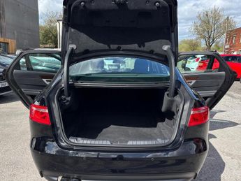 Jaguar XF 2.0d Portfolio Auto Euro 6 (s/s) 4dr