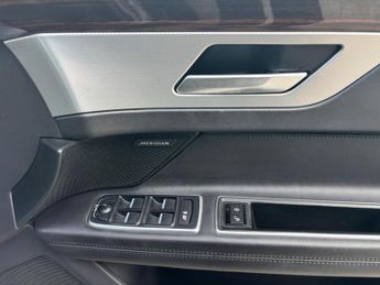 Jaguar XF 2.0d Portfolio Auto Euro 6 (s/s) 4dr