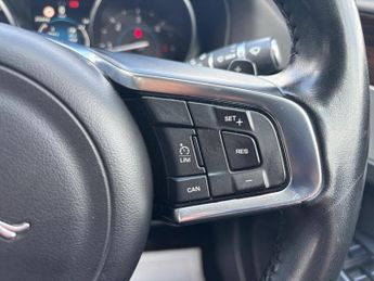 Jaguar XF 2.0d Portfolio Auto Euro 6 (s/s) 4dr