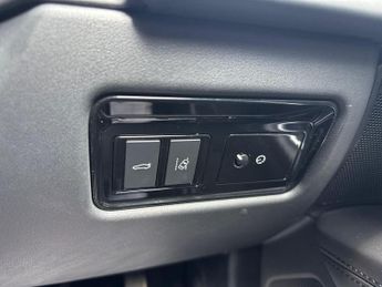 Jaguar XF 2.0d Portfolio Auto Euro 6 (s/s) 4dr