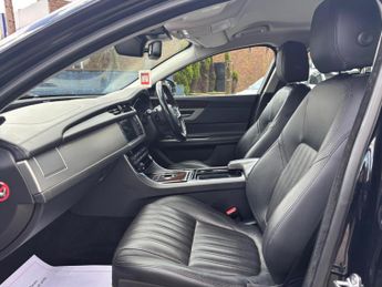 Jaguar XF 2.0d Portfolio Auto Euro 6 (s/s) 4dr