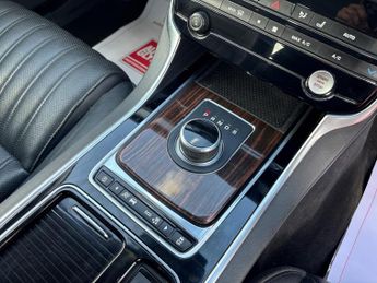 Jaguar XF 2.0d Portfolio Auto Euro 6 (s/s) 4dr