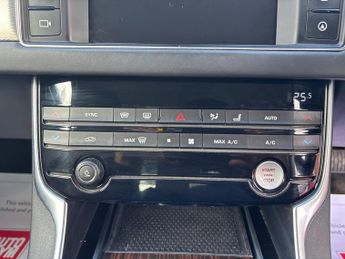 Jaguar XF 2.0d Portfolio Auto Euro 6 (s/s) 4dr