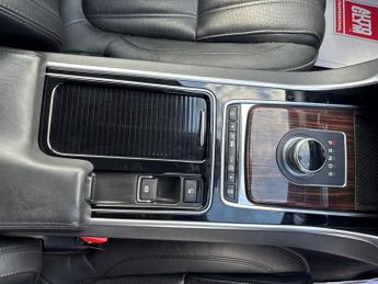 Jaguar XF 2.0d Portfolio Auto Euro 6 (s/s) 4dr