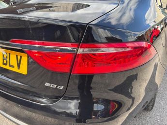 Jaguar XF 2.0d Portfolio Auto Euro 6 (s/s) 4dr