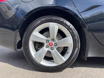 Jaguar XF 2.0d Portfolio Auto Euro 6 (s/s) 4dr