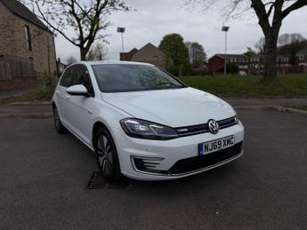 Volkswagen e-Golf 35.8kWh e-Golf Hatchback 5dr Electric Auto (136 ps)
