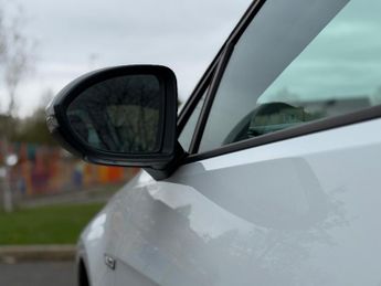 Volkswagen e-Golf 35.8kWh e-Golf Hatchback 5dr Electric Auto (136 ps)