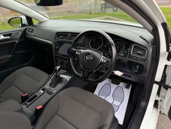 Volkswagen e-Golf 35.8kWh e-Golf Hatchback 5dr Electric Auto (136 ps)