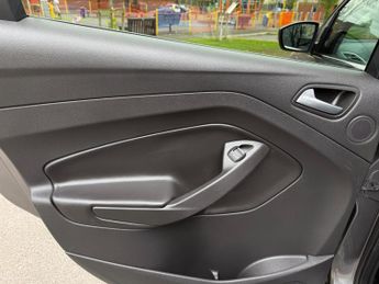 Ford Kuga 2.0 TDCi Titanium SUV 5dr Diesel Powershift AWD Euro 5 (163 ps)