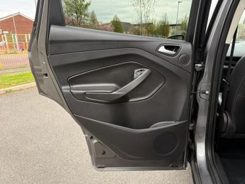 Ford Kuga 2.0 TDCi Titanium SUV 5dr Diesel Powershift AWD Euro 5 (163 ps)