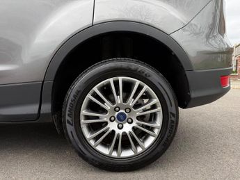 Ford Kuga 2.0 TDCi Titanium SUV 5dr Diesel Powershift AWD Euro 5 (163 ps)