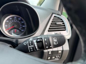 Hyundai Santa Fe 2.2 CRDi Premium Auto 4WD Euro 5 5dr (5 seat)
