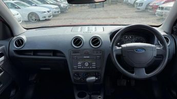 Ford Fusion 1.6 Zetec 5dr