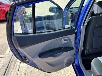 Kia Picanto 1.1 LX 5dr