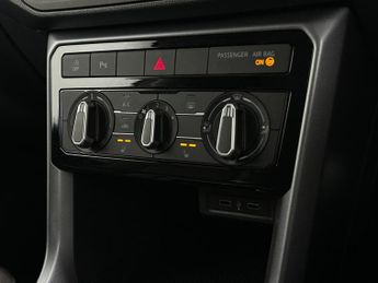 Volkswagen T-Cross 1.0 TSI Active DSG Euro 6 (s/s) 5dr