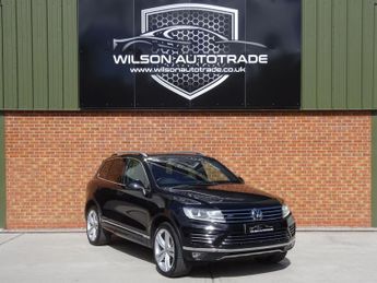 Volkswagen Touareg 3.0 TDI V6 BlueMotion Tech R-Line Plus Tiptronic 4WD Euro 6 (s/s