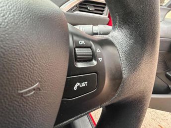 Peugeot 208 1.2 VTi PureTech Active Euro 5 5dr