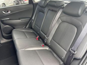 Hyundai Kona 64kWh Ultimate SUV 5dr Electric Auto (10.5kW Charger) (204 ps)