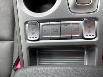 Hyundai Kona 64kWh Ultimate SUV 5dr Electric Auto (10.5kW Charger) (204 ps)