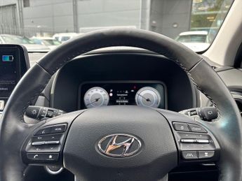 Hyundai Kona 64kWh Ultimate SUV 5dr Electric Auto (10.5kW Charger) (204 ps)