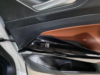 Volkswagen ID.4 Pro Performance 77kWh 1ST Edition Auto 5dr