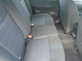 Nissan Leaf 39kWh Acenta Auto 5dr