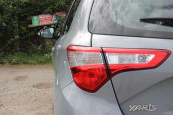 Toyota Yaris 1.5 VVT-h Icon Tech E-CVT Euro 6 (s/s) 5dr