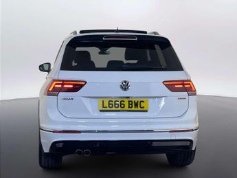 Volkswagen Tiguan 2.0 TDI R-Line Tech SUV 5dr Diesel DSG 4Motion Euro 6 (s/s) (150
