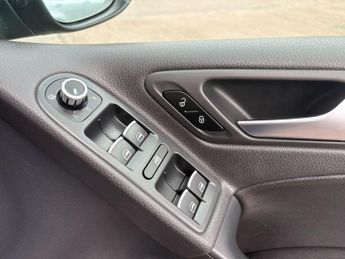 Volkswagen Golf 2.0 TDI GT (Leather) DSG Euro 5 5dr