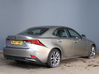 Lexus IS 2.5 300h Advance E-CVT Euro 6 (s/s) 4dr