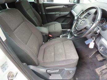 Volkswagen Sharan 2.0 TDI SE Nav DSG Euro 6 (s/s) 5dr